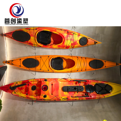 Taille personnalisée du pont et du poste de pilotage pour le moulage rotatif du kayak