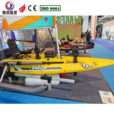 Facilities de divertissement coûteuses Amusement voilier moule personnalisé pour une production de diapositives abordable