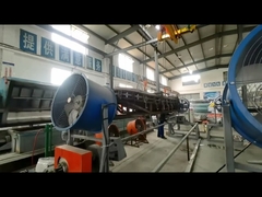 Notre machine pour fabriquer des canots à rames, des canoës, des kayaks et des bateaux rapides